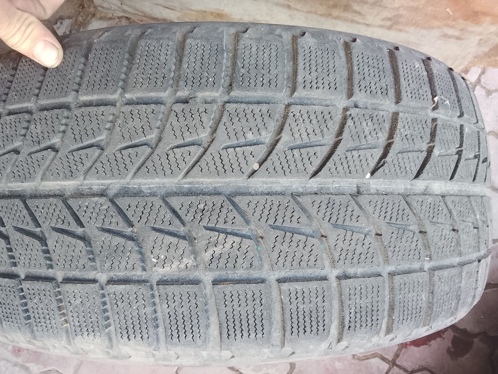 Продам 245/40R18