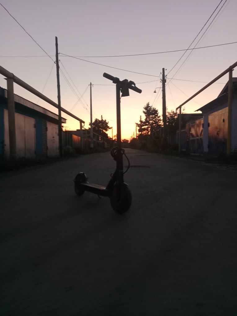 Продам самокат xiaomi m365 pro