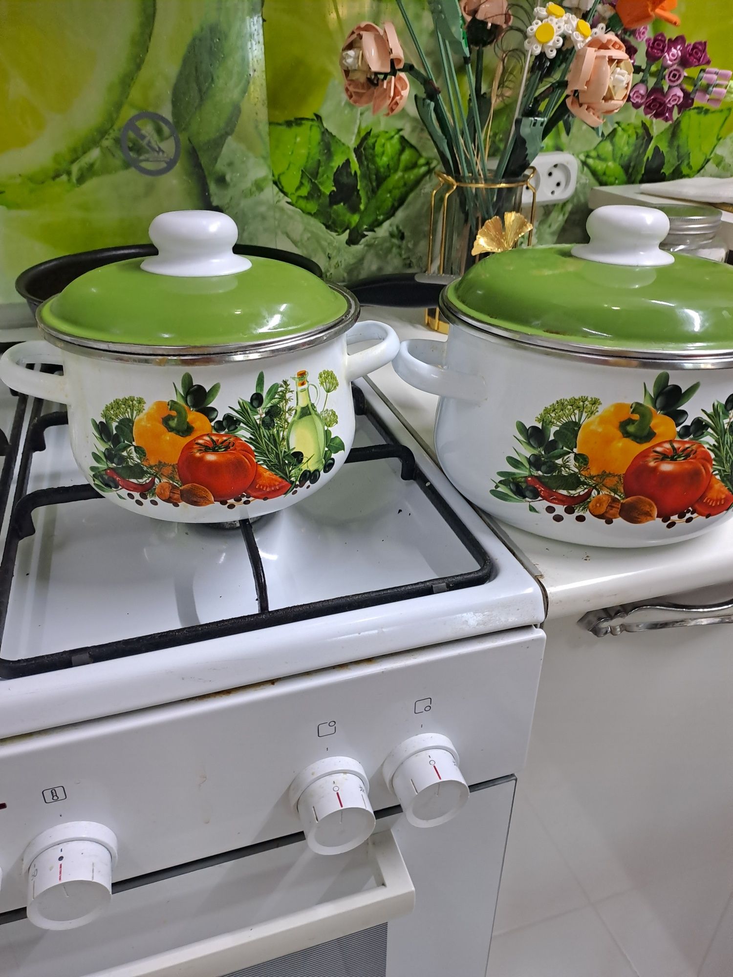 Кастрюли  эмалированные