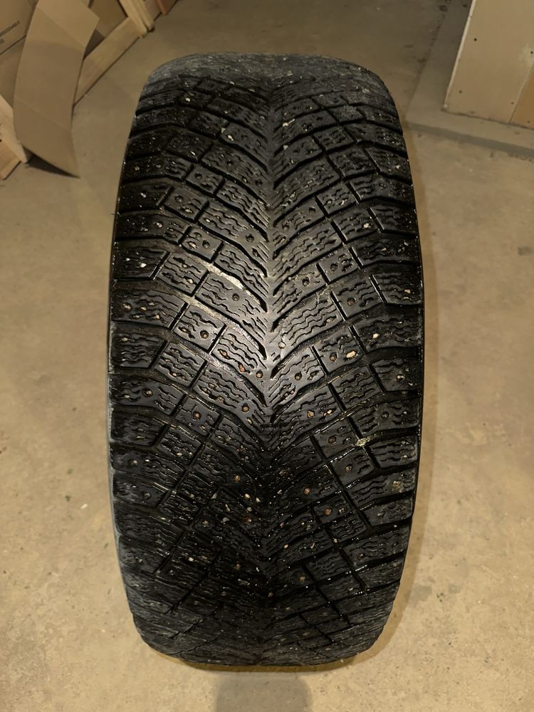 Продам зимний шины мишлен комплект 4 шт 285/60/18