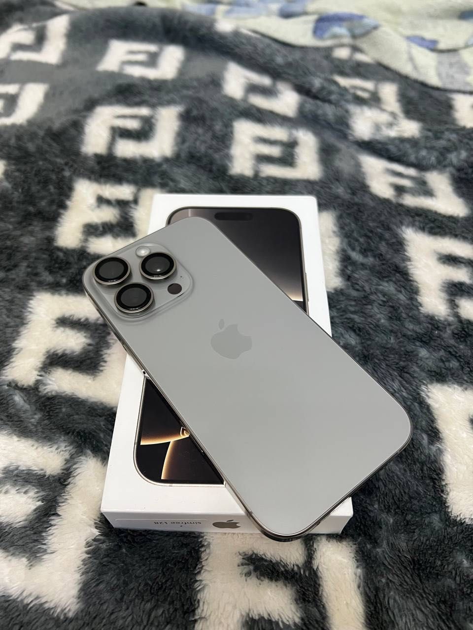 Продам iPhone 16 Pro айфон 16 про