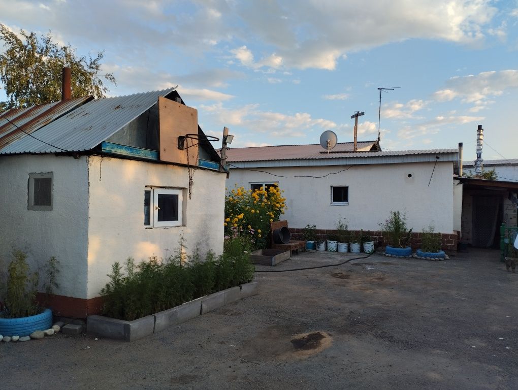 Обменяю дом(часть дома) в г. Астане на квартиру или продам. Торг