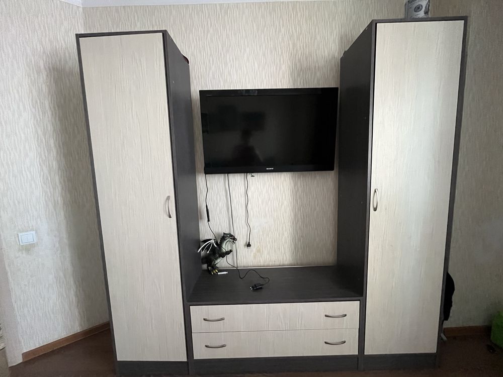 Срочно продам шкаф