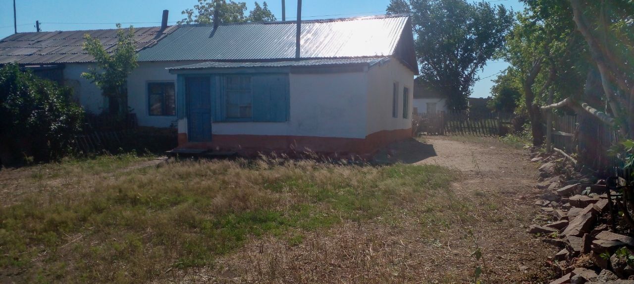 Дом прадаётса битонные