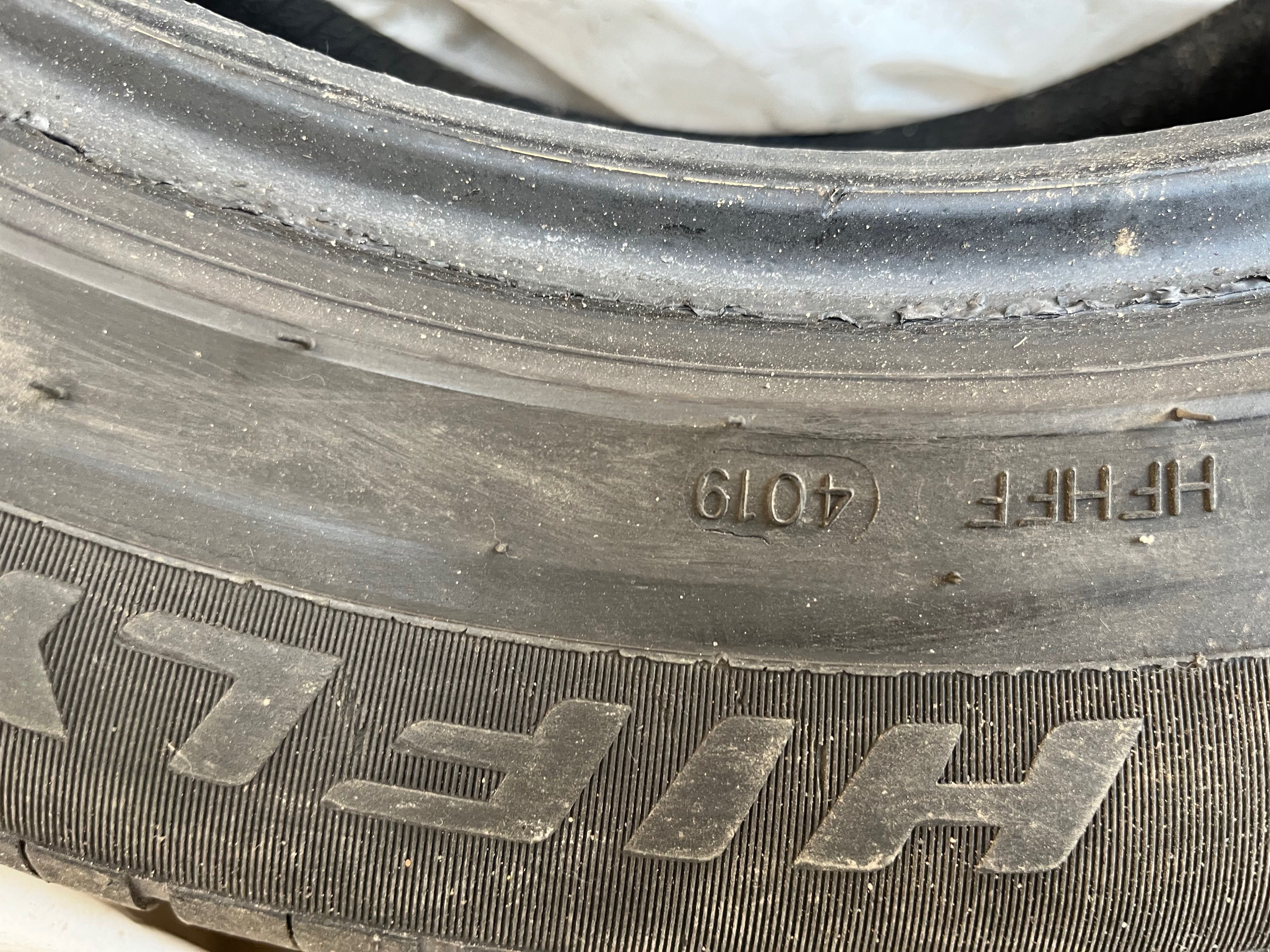 Продам летнюю резину 235/55/17