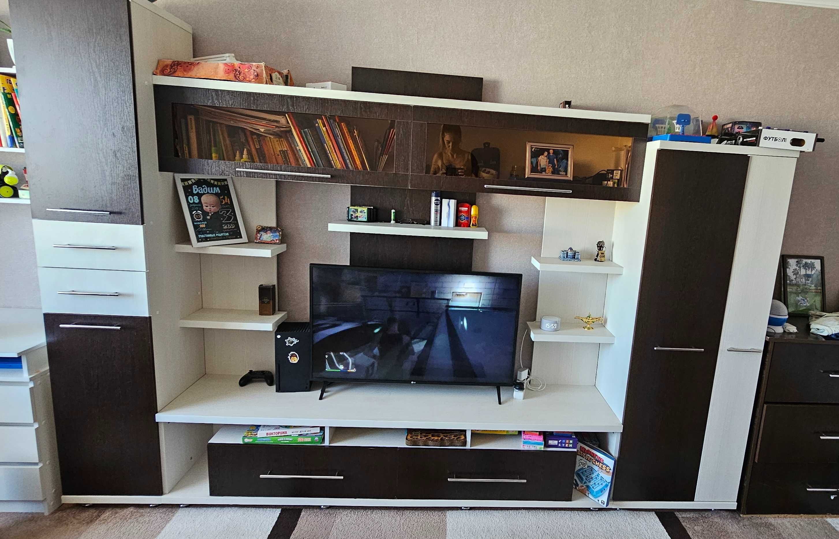 Продам стенку в гостинную