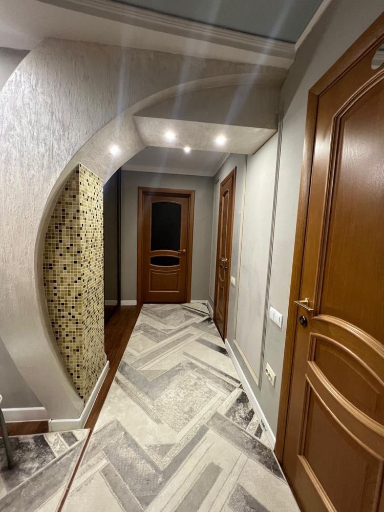 Продам 3-х комнатную квартиру в районе СКГУ