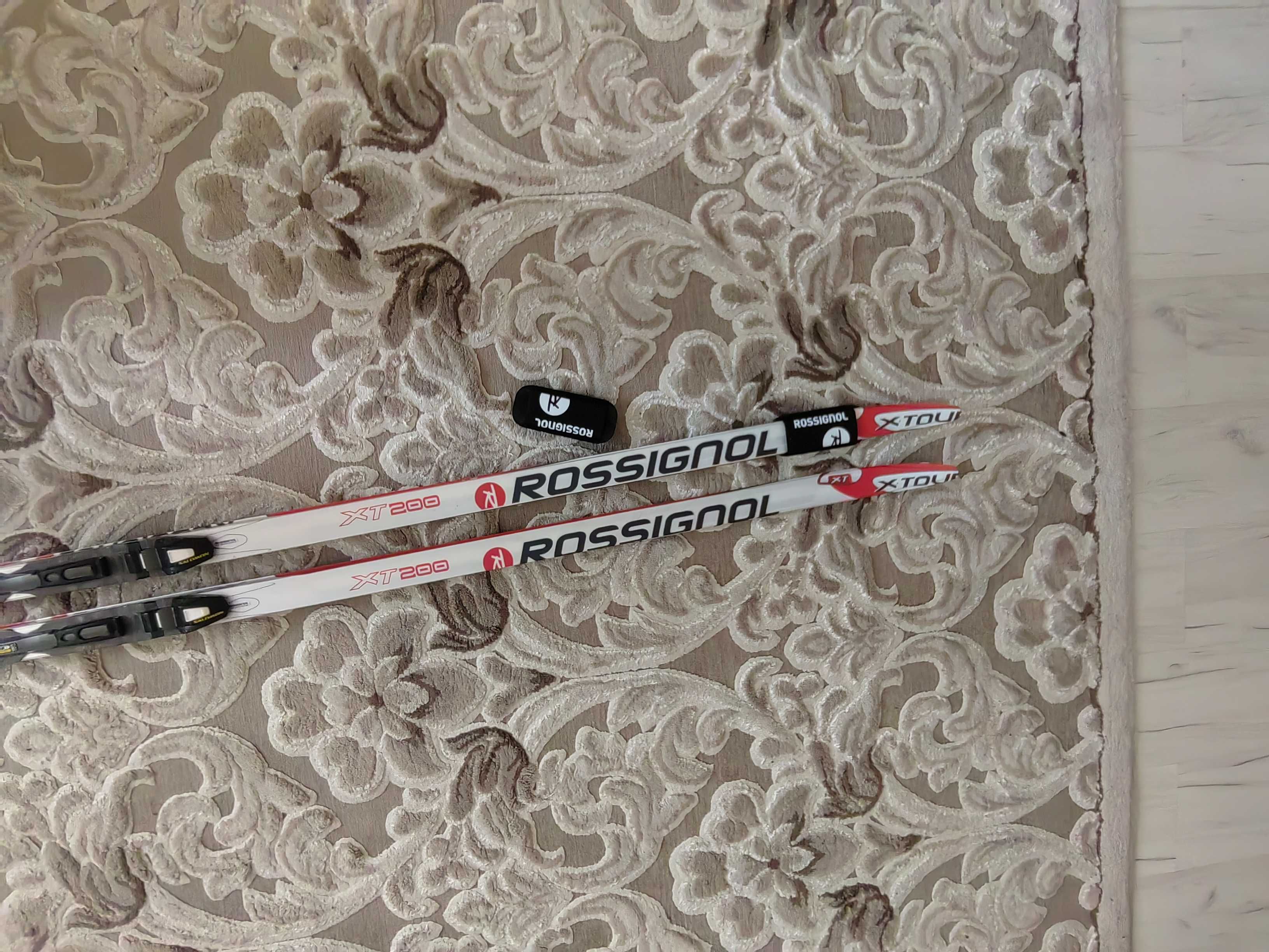 Продам лыжи rossignol