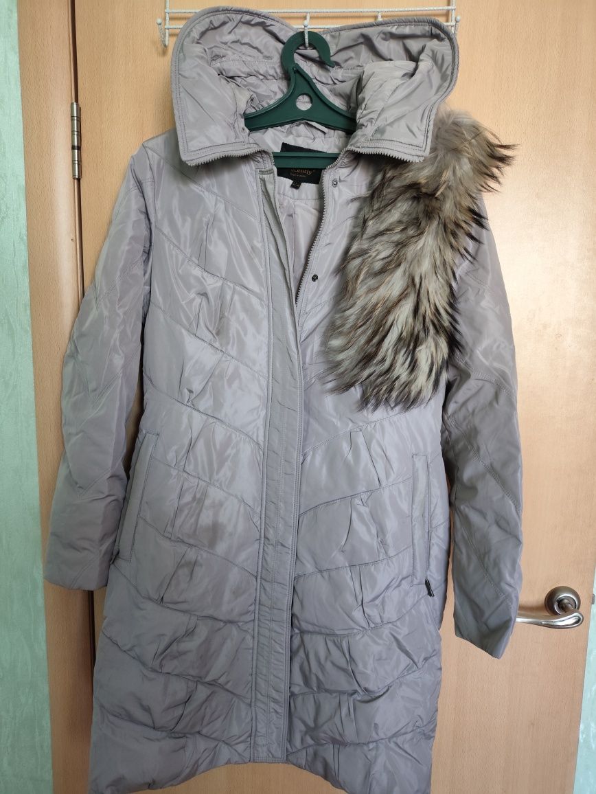 Продам женскую одежду (брюки, куртки, юбки)