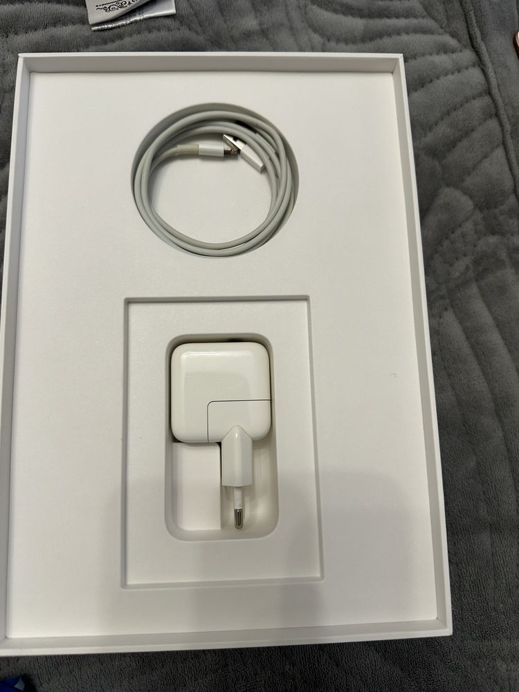 Продам ipad 7 32 гб