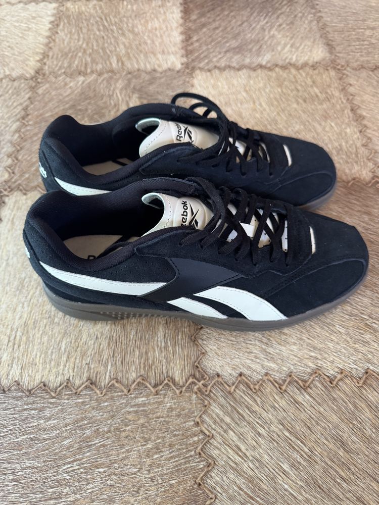 Кросовки reebok оригинал.