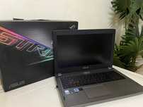 Игровой ноутбук Asus strix  в идеальном состоянии , полный комплект