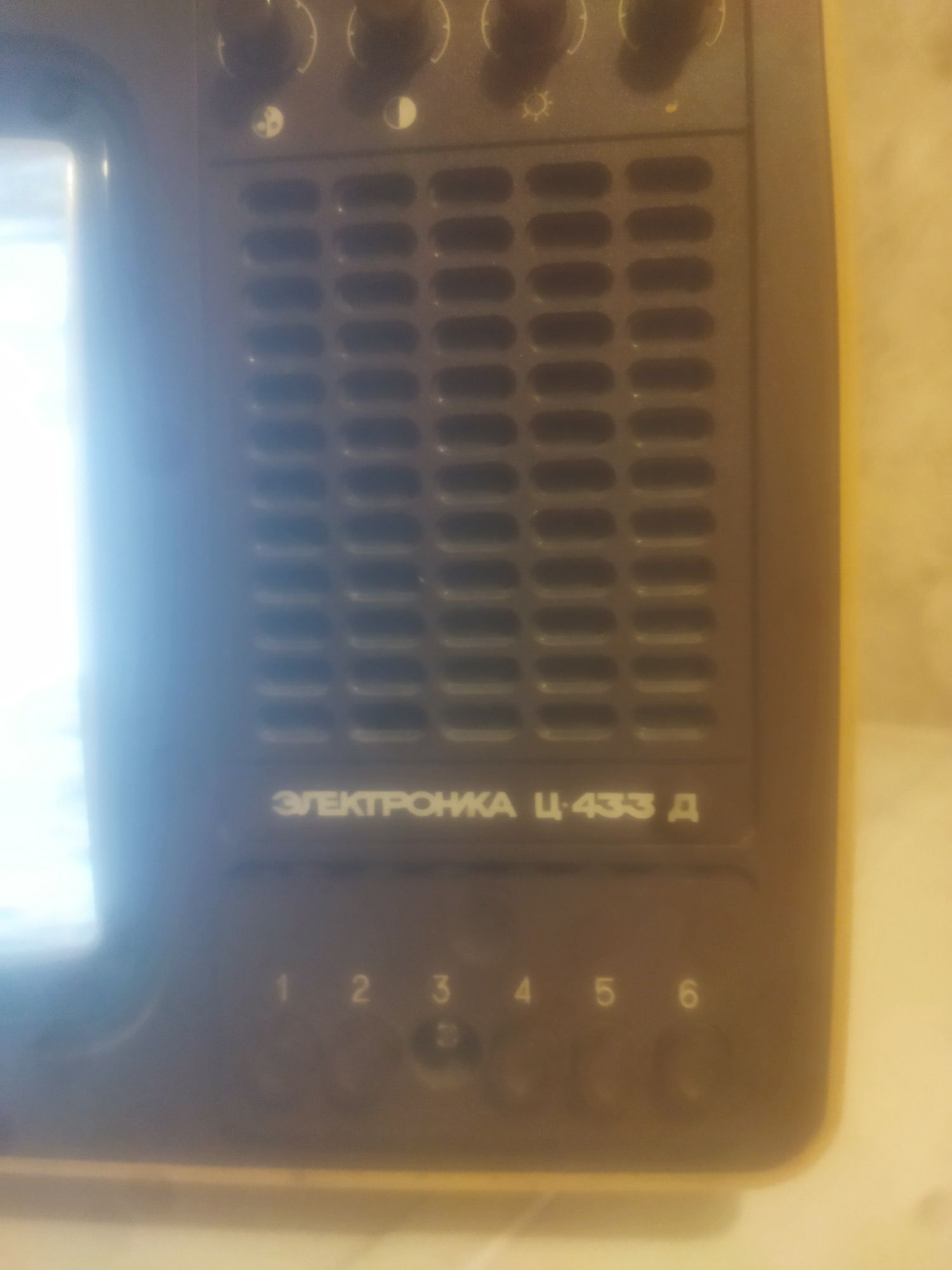 Продам советский телевизор.