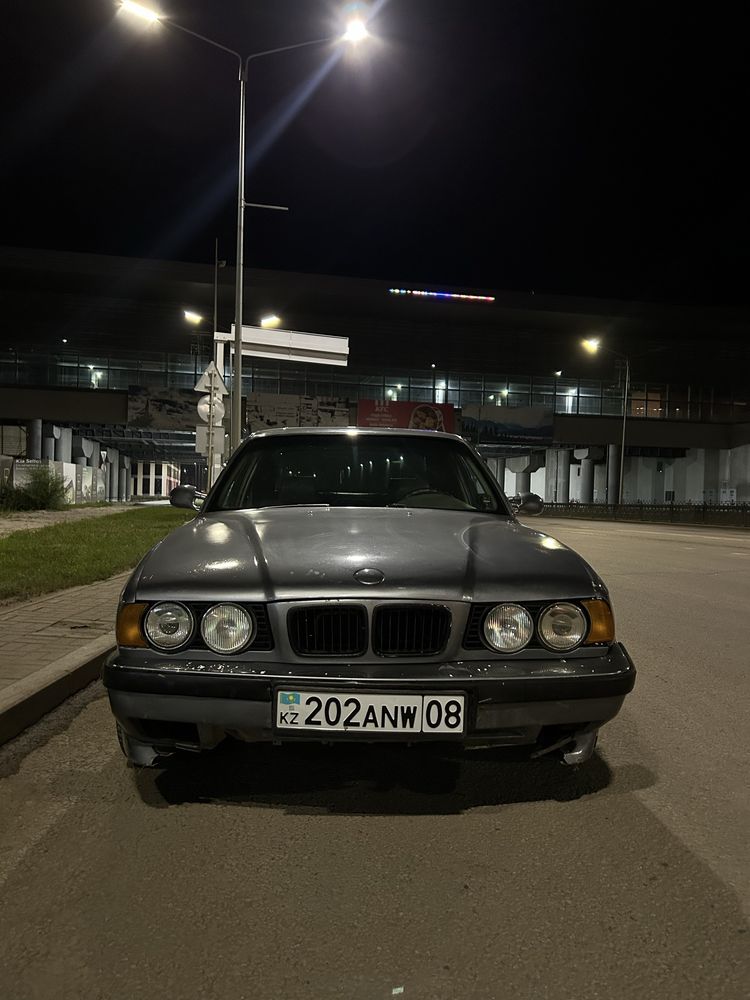Срочна продам бмв е34