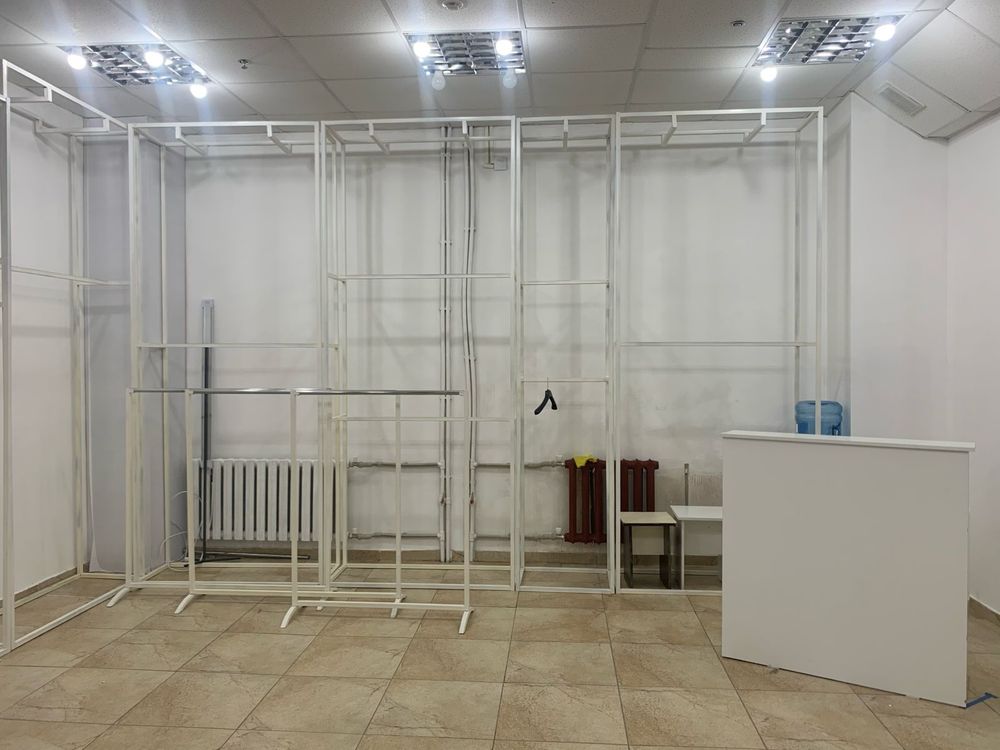 Шкаф обороудование для магазин одежды