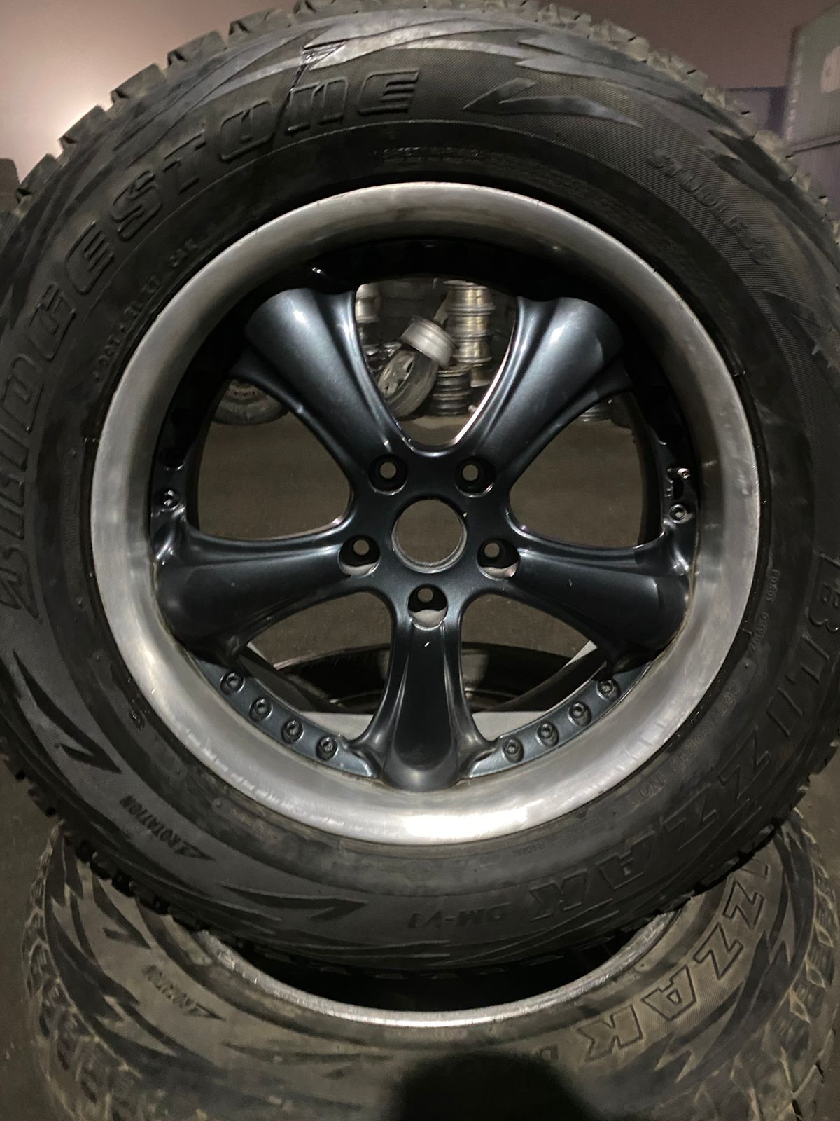 Диски с резиной на Infinity FX35,Nissan Murano,Subaru Tribeca R18