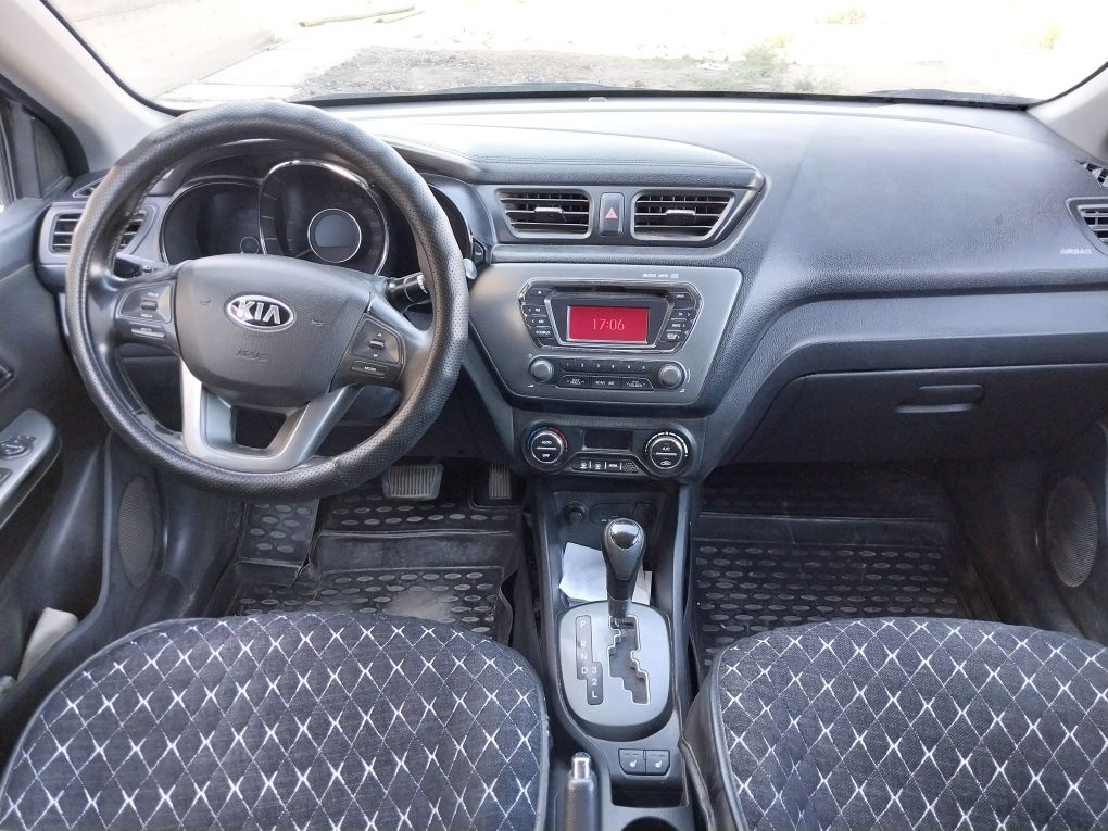 Kia Rio автомат.