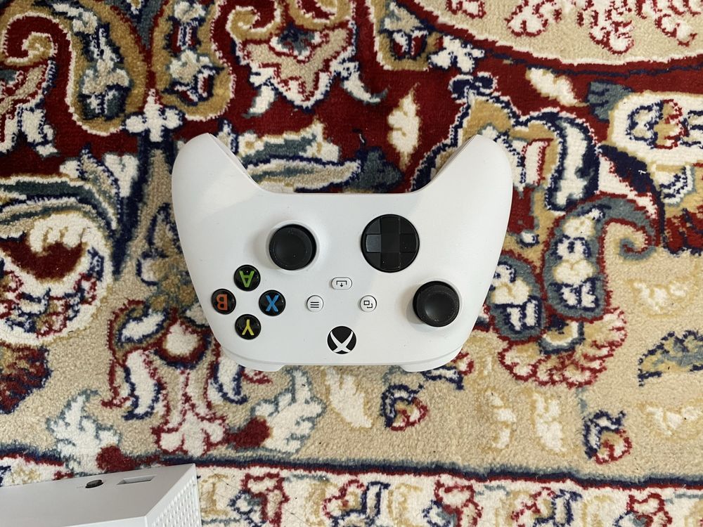 Игровая приставка Xbox series S