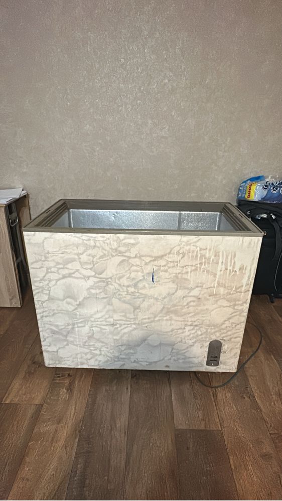 Продам морозильную камеру