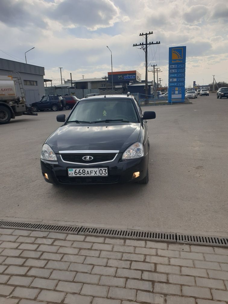 Продам приору универсал.