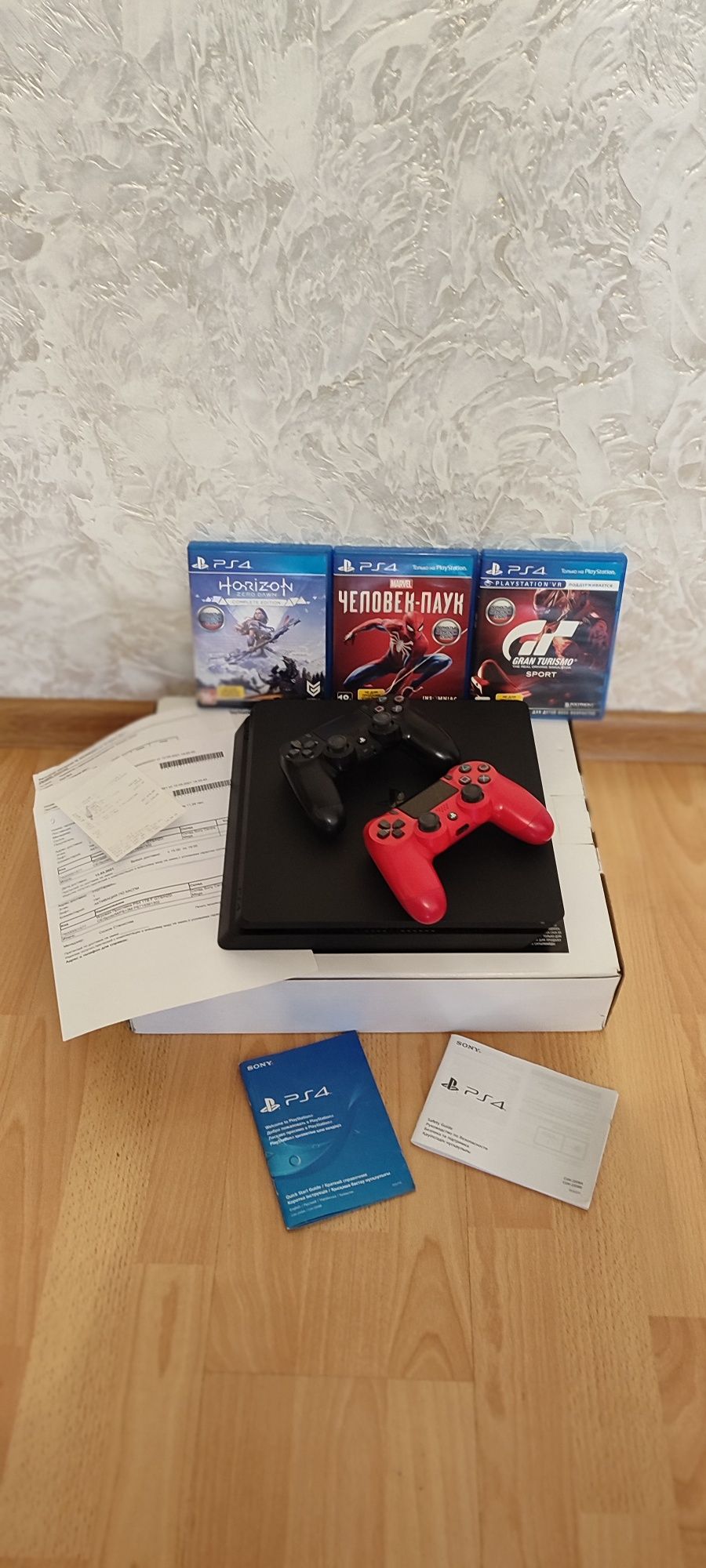 Продам playstation 4 slim