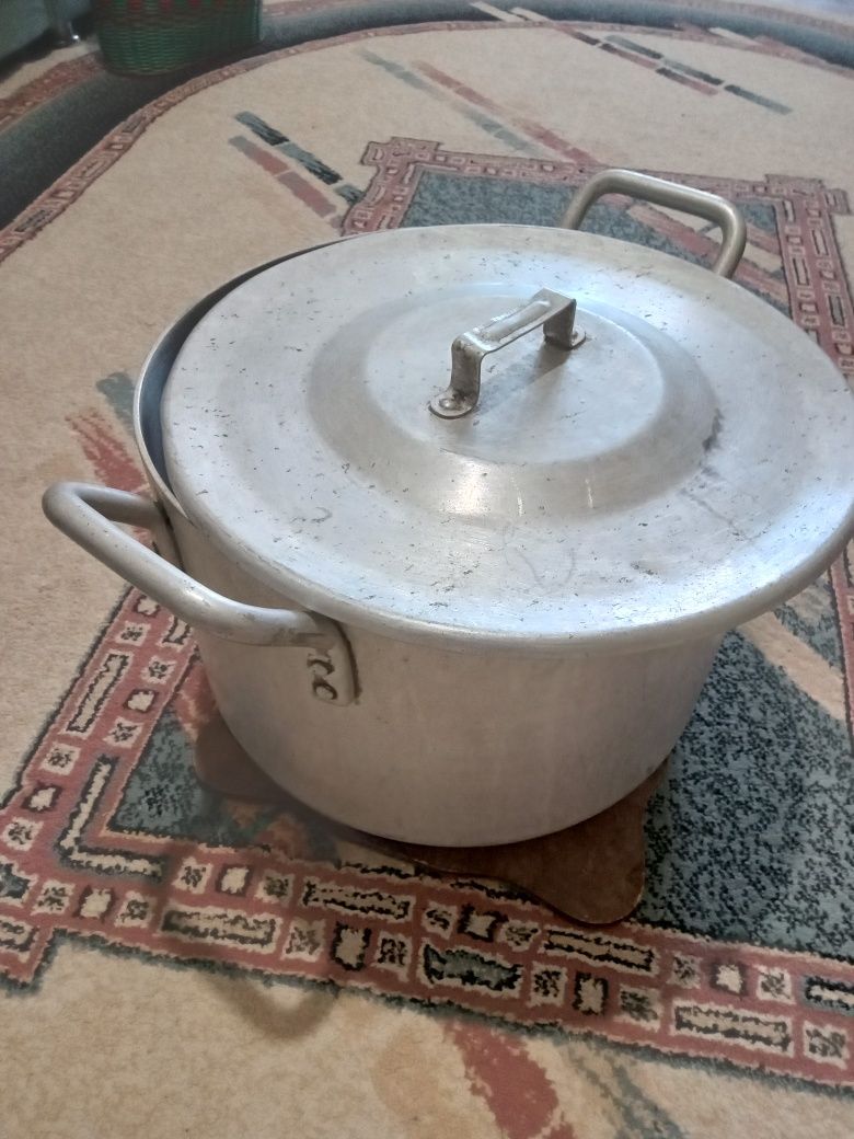 Продам ещё советскую кастрюлю
