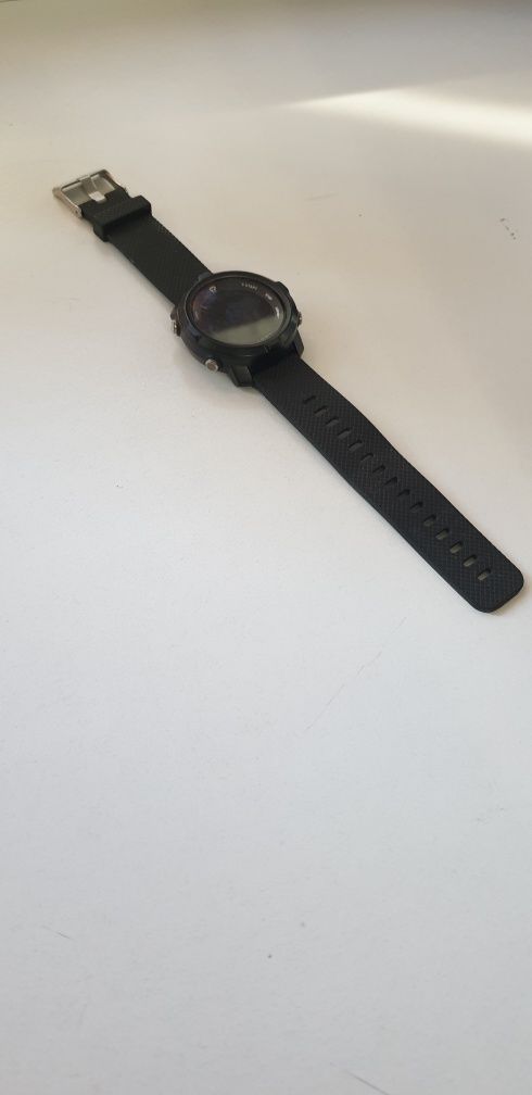 Электронные часы TOMI Digital Watch