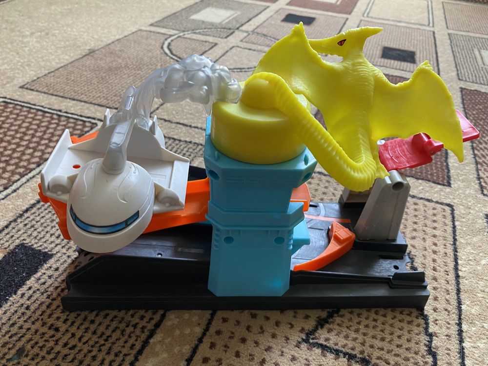 Игровой набор Hot wheels citi Атака птеродактиля. Оригинал.