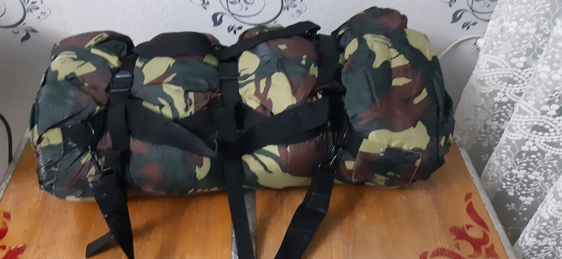 Продам спальни мешок и насос
