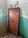 Продам железную дверь  0,95см