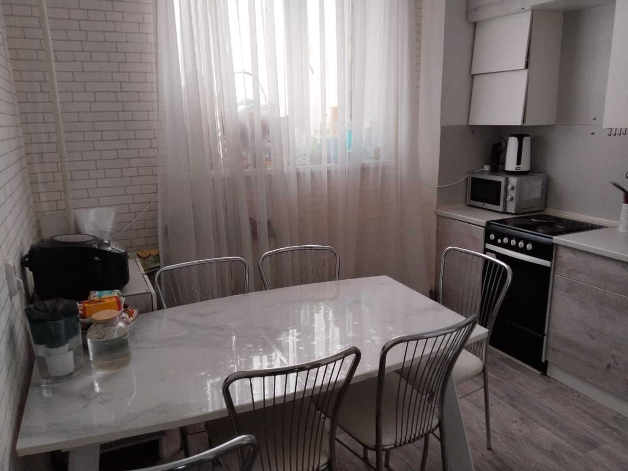 Продается  4х ком квартира на в районе КСК