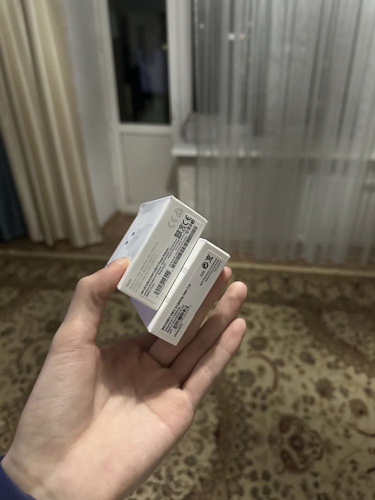 Зарядка на Айфон