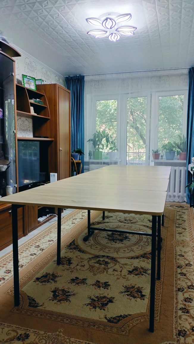 Продам Стол книжка
