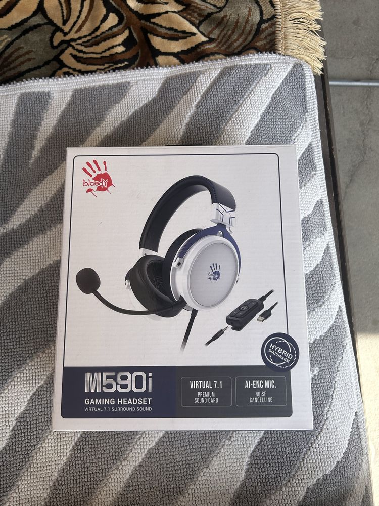 Наушники m590i g102 в подарок