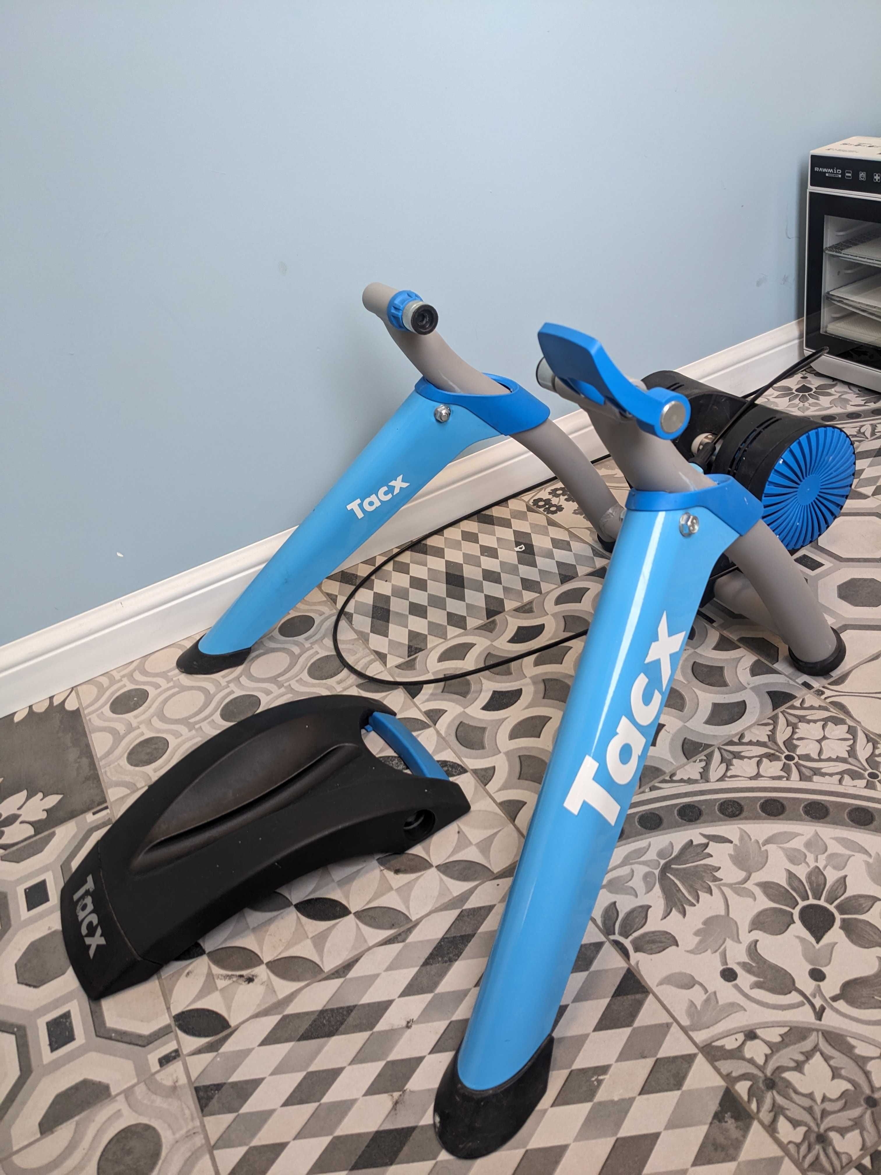 Велотренажер Tacx Booster T2500 в отличном состоянии