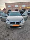 Машина Renault Sandero