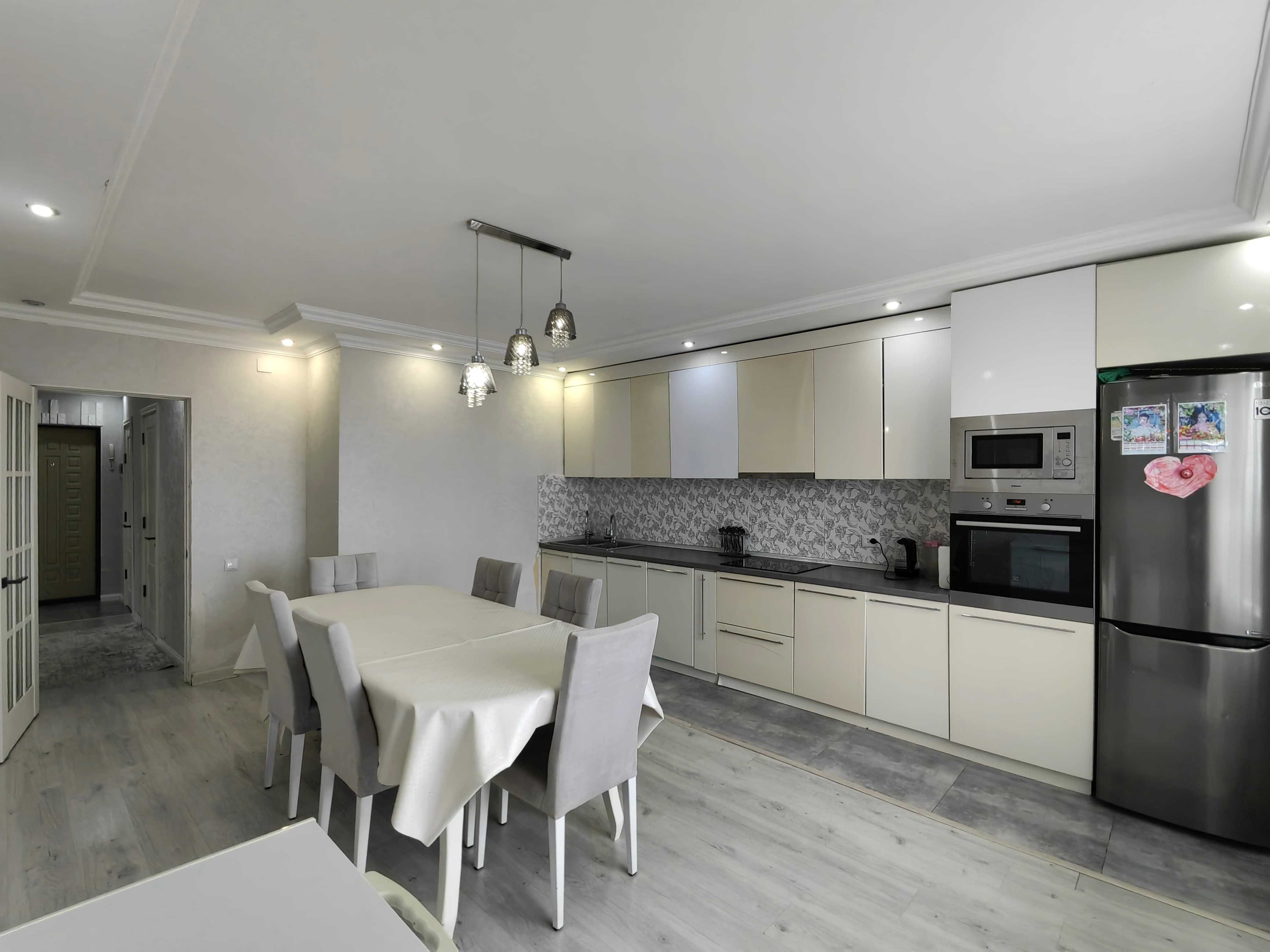 Просторная 2-комнатная кв-ра 113м², 2014 г.п, Юго-Восток пр.Шахтеров52