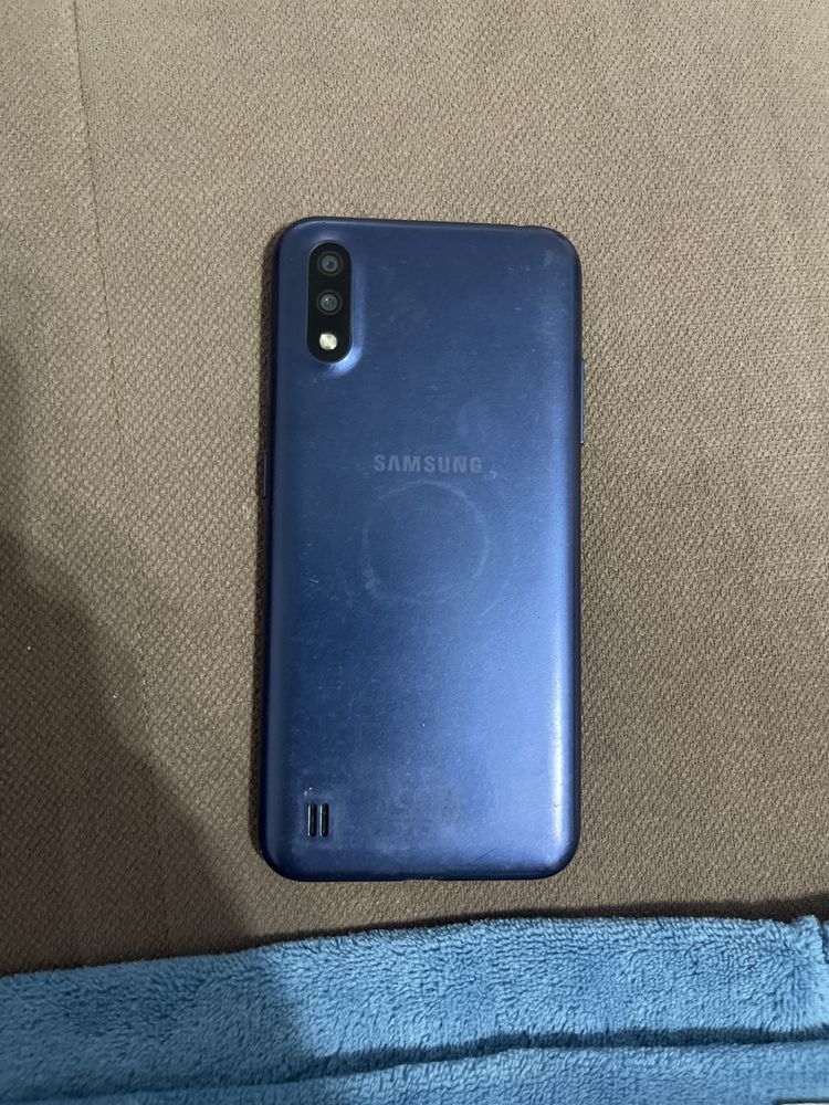Samsung A01 продам