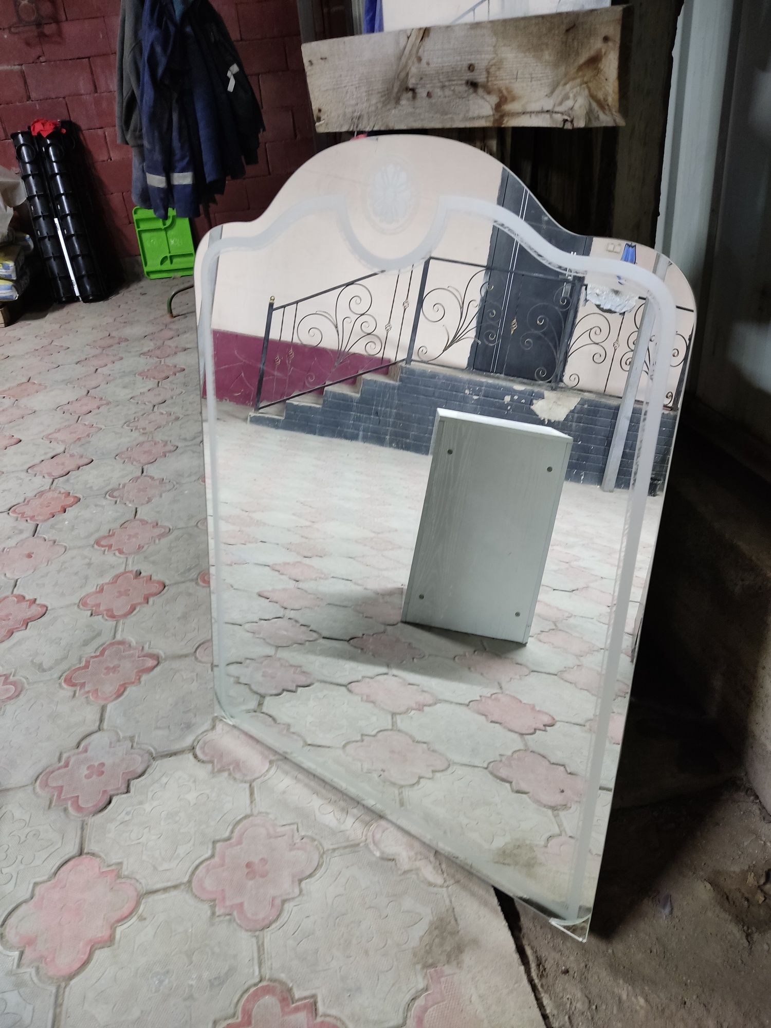 Комот прихожка с зеркалом