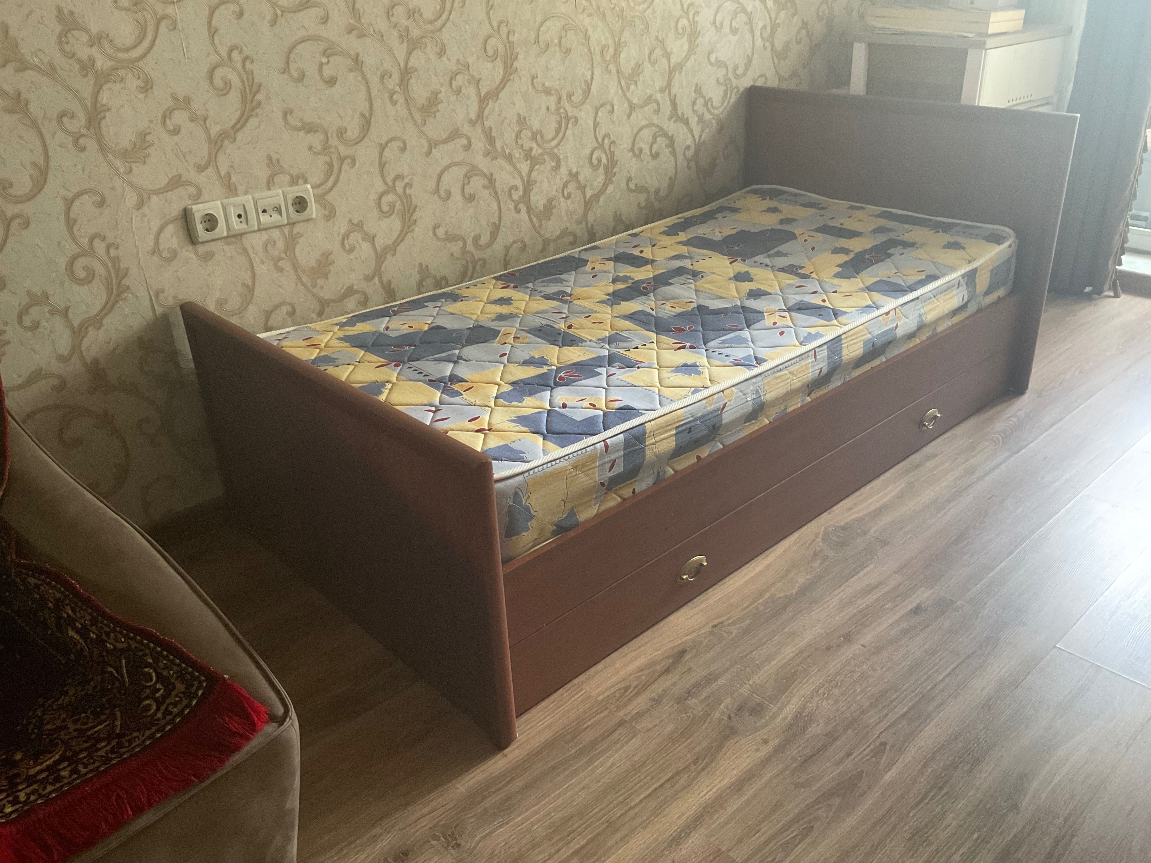Кровать односпальная
