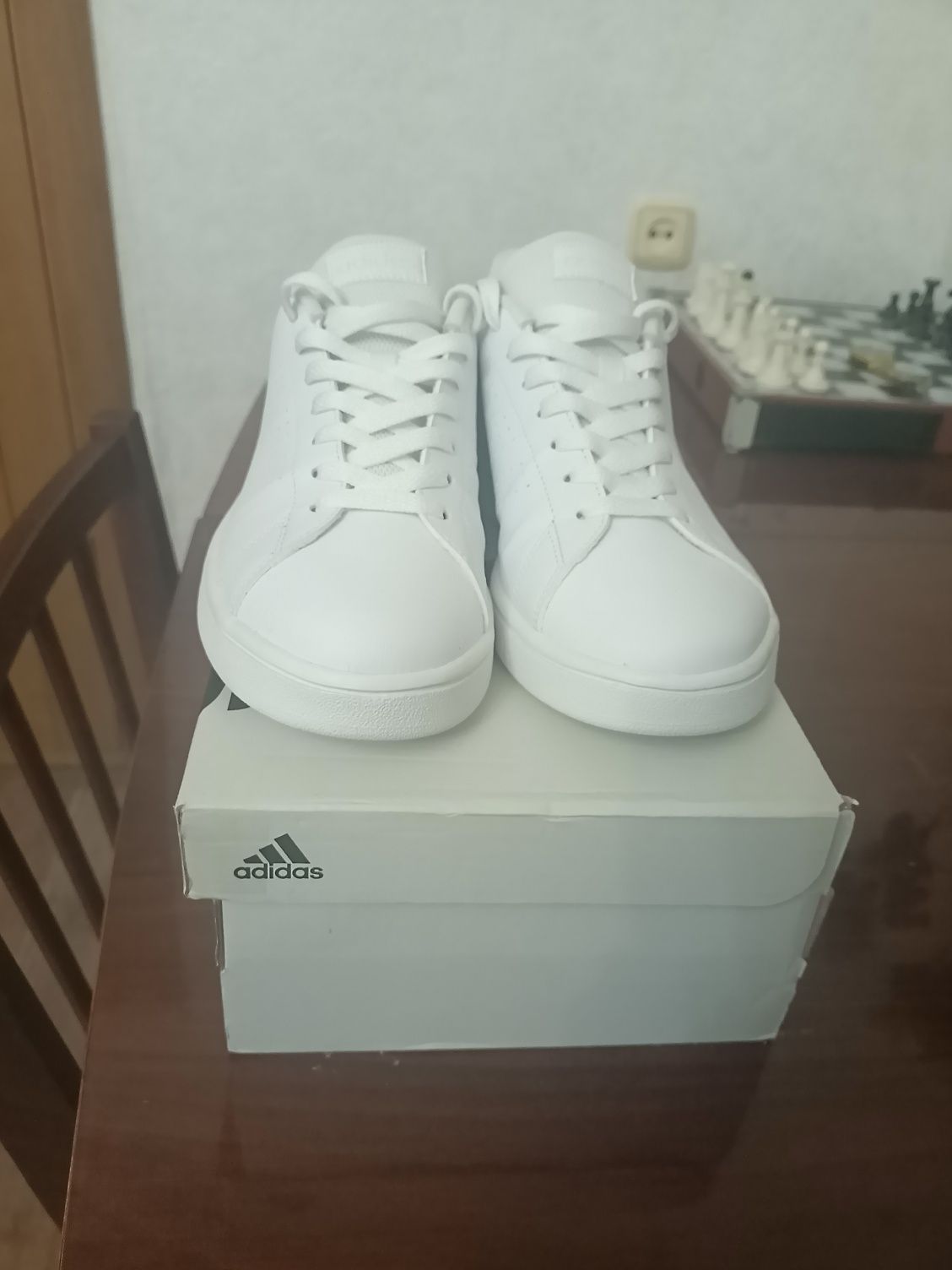 Кроссовки Adidas