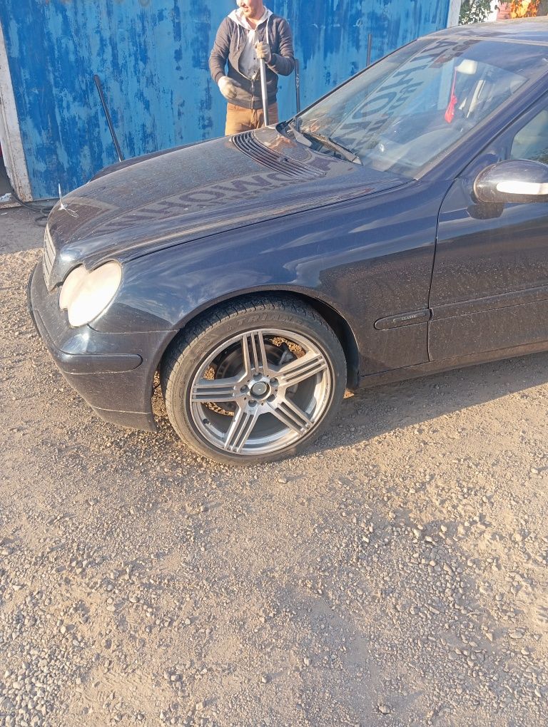 Диски с шинами AMG на R18