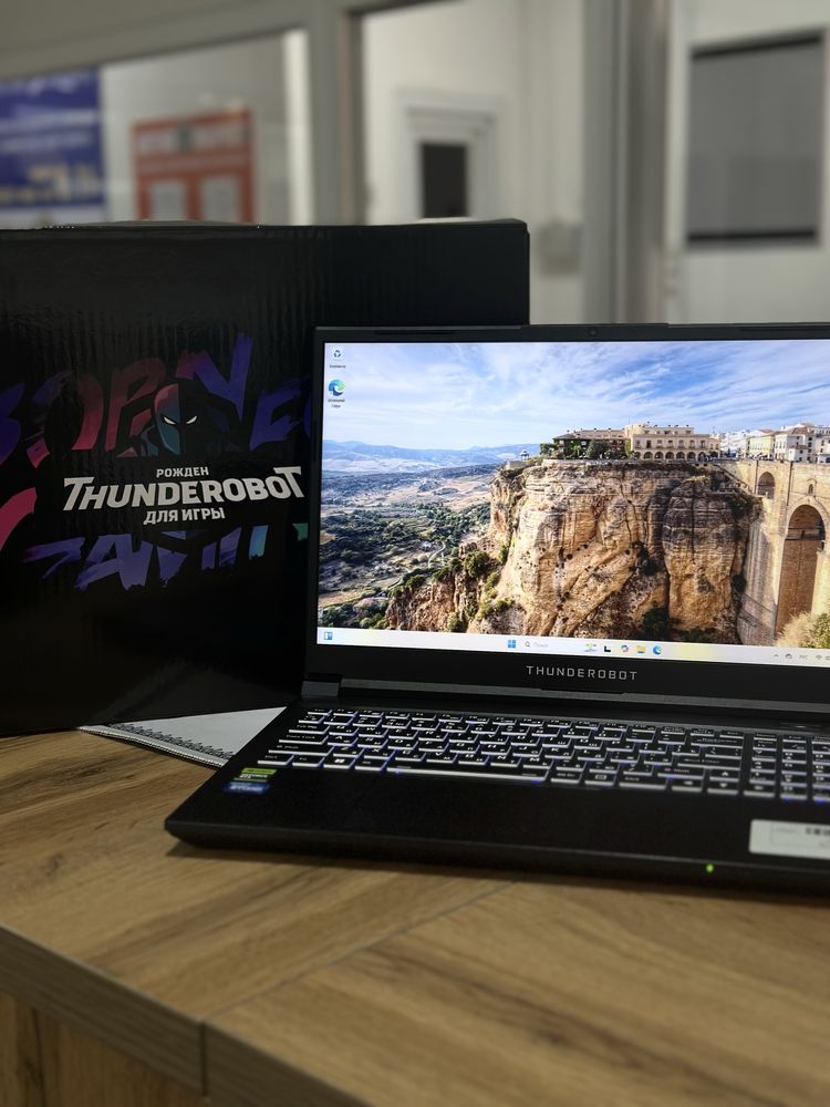 THUNDEROBOT  Intel 5-12/RTX 3050/16гб •Рассрочка на 2 года•