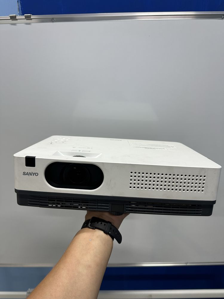 Проектор Sanyo Vga