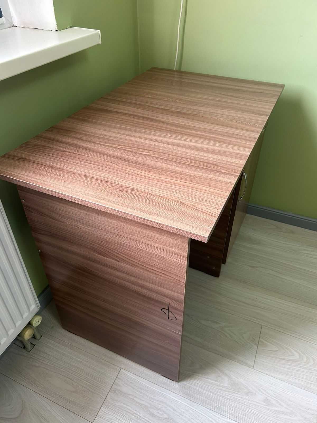 Продам письменный стол-парту