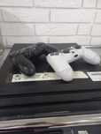 Продаётся play Station 4pro /плестейшн 4про
