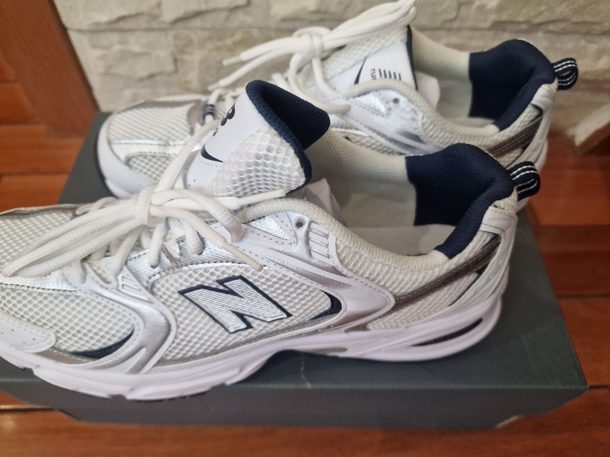 Мужские кроссовки новые New Balance 530