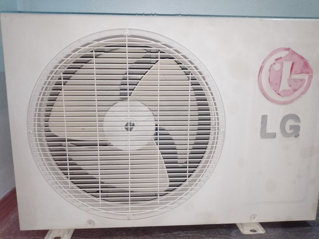 Кондиционер" LG" б/у. В рабочем состоянии.