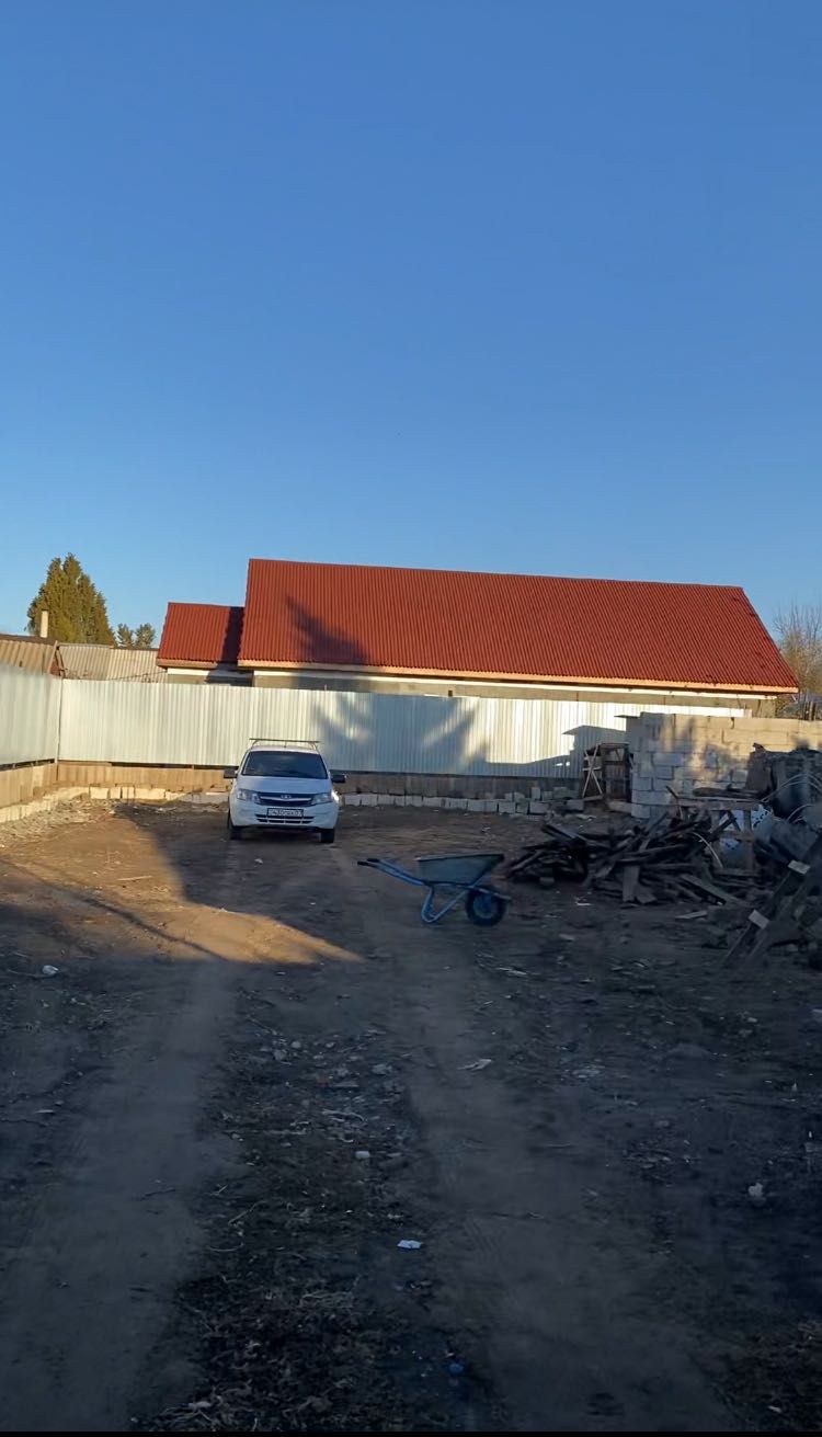 Продам участок в городе.