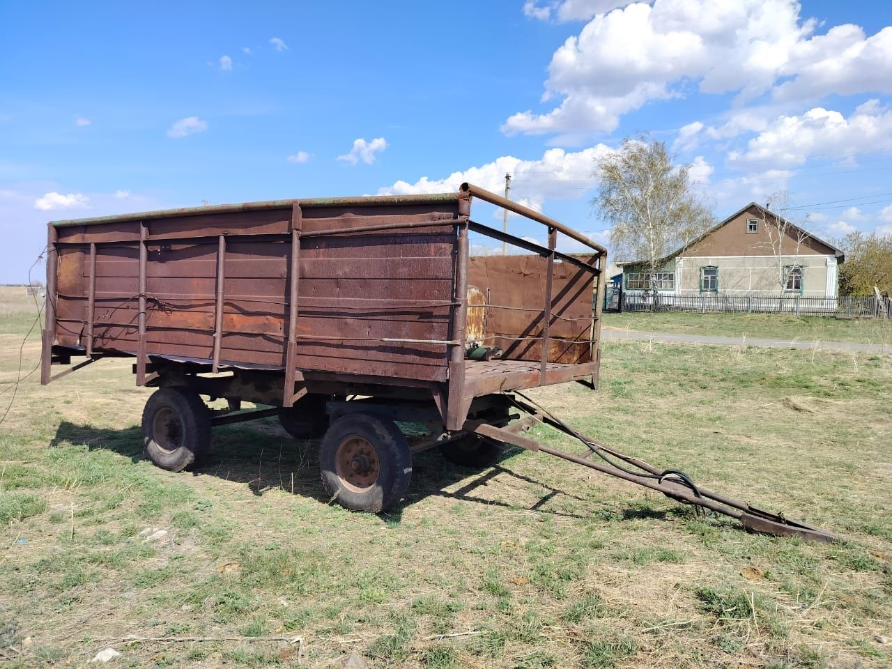 Продам срочно прицеп 500т.т25 700т. Состояние отличное.